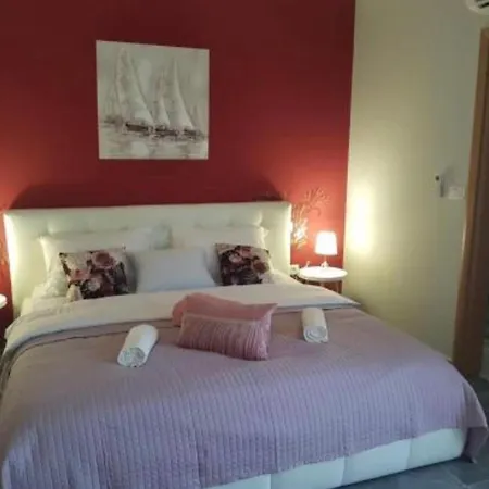 Antiqua Rooms1 4*