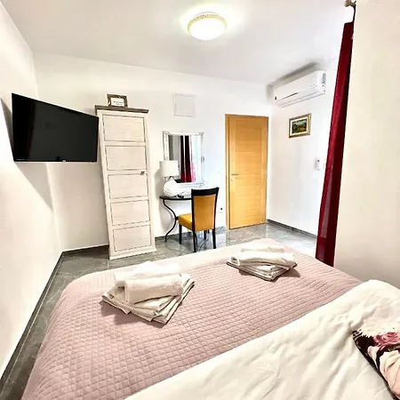 Antiqua Rooms1 4* Bibinje