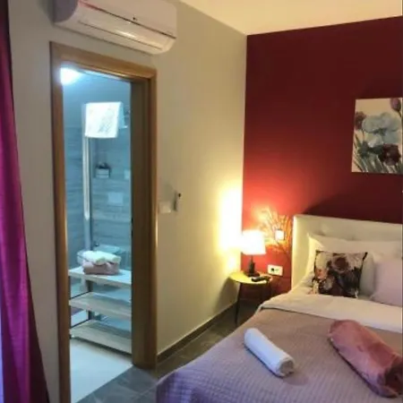 Antiqua Rooms1 4*