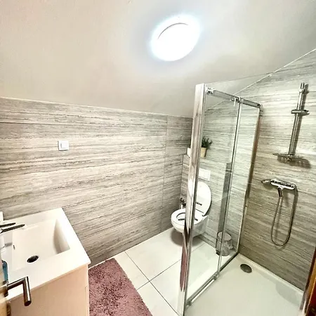 Antiqua Rooms1